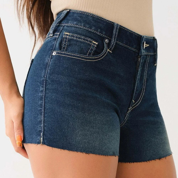 True Religion Jennie Mid Rise Raw Hem Shorts - Size 31 - Dark Scorched Wash NWT - Picture 1 of 15